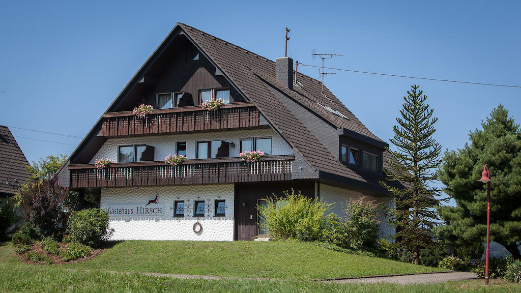 Gasthaus Zum Hirsch 구타흐 외부 사진